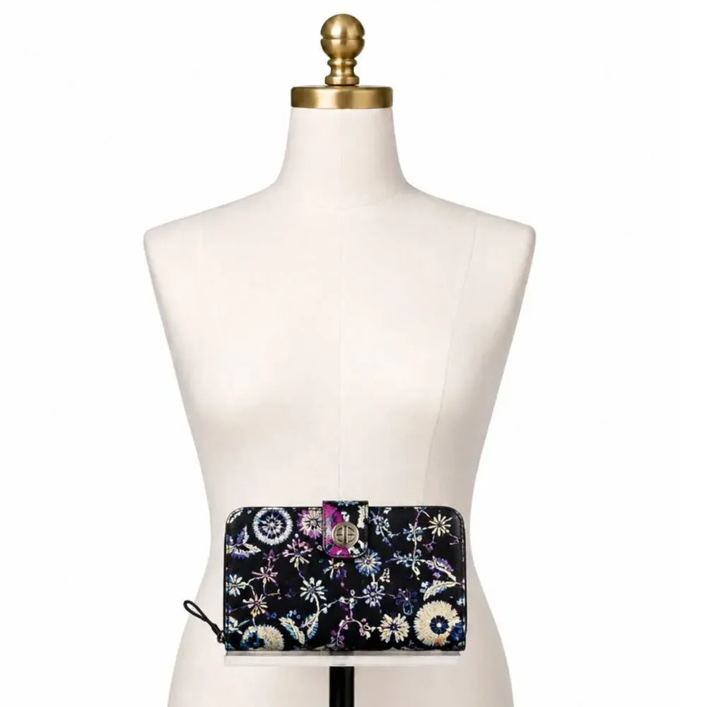 Vera Bradley African Violet RFID Turnlock Wallet Organizer Retired Quilted